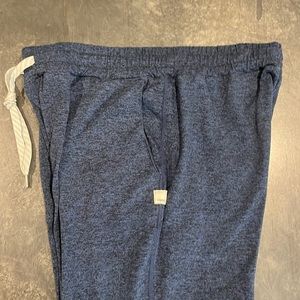 Women’s Vuori performance joggers size small